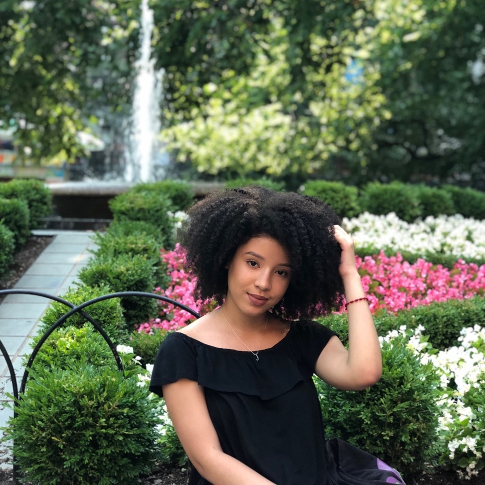 Meet your Posher, Raysa